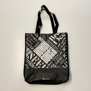 Lululemon large shopping bag in brand new condition